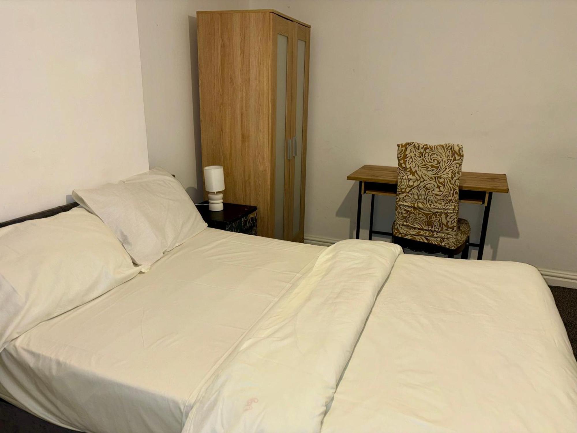Stainless Guests House Hotel ดัดลีย์ ภายนอก รูปภาพ